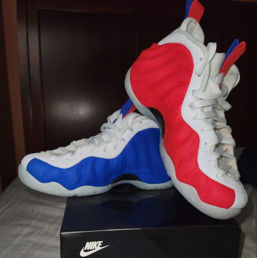 Women size 8 USA Nike Foamposite gently worn